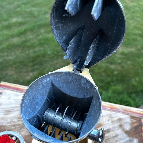 Vintage 1930s enamel & chrome ice-o- mat ice crusher Rival Mfg. Co. Kansas City - Picture 2 of 14